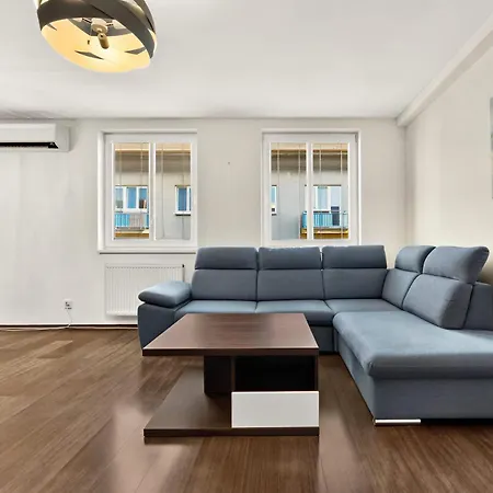 公寓 Homely With Balcony - Ba